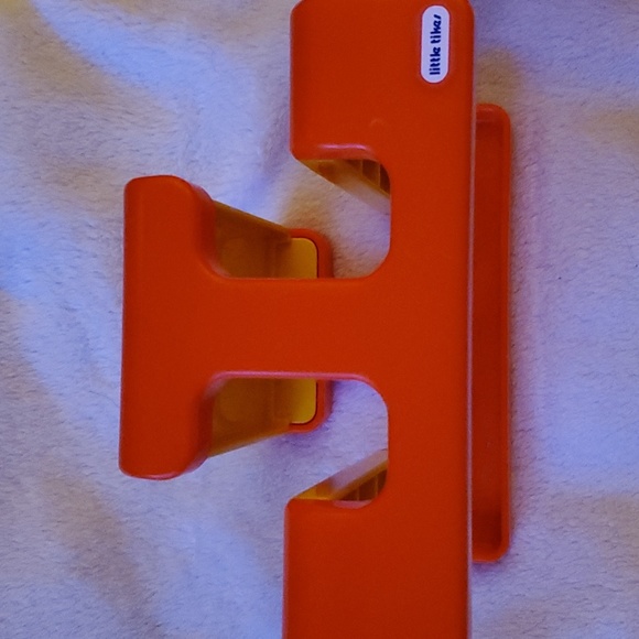 Little Tikes Playhouse Furniture Car Kitchenette, Table, Chairs,Picnic Table - Picture 4 of 9